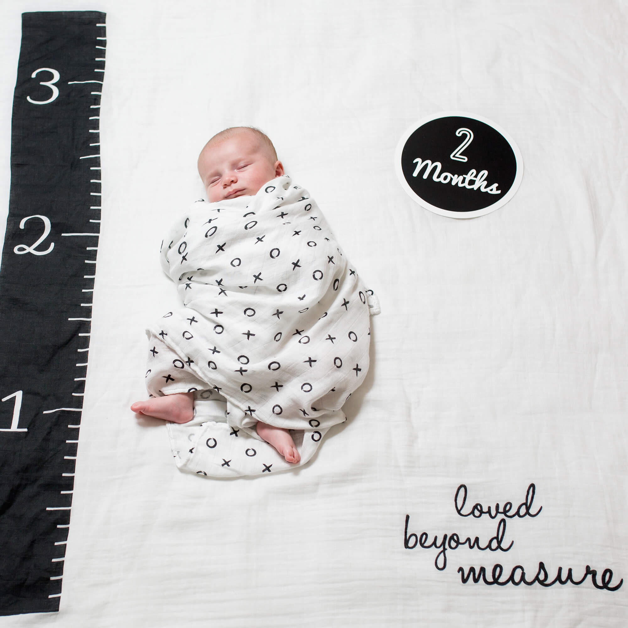 Lulujo prva godina set dekica i kartice Loved Beyond Measure - samo dekica sa bebom - BabyLaura